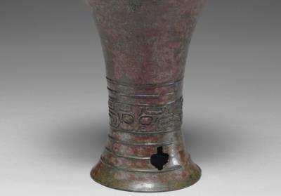 图片[2]-Gu wine vessel with animal-mask pattern, early Shang dynasty, c. 16th-14th century BCE-China Archive